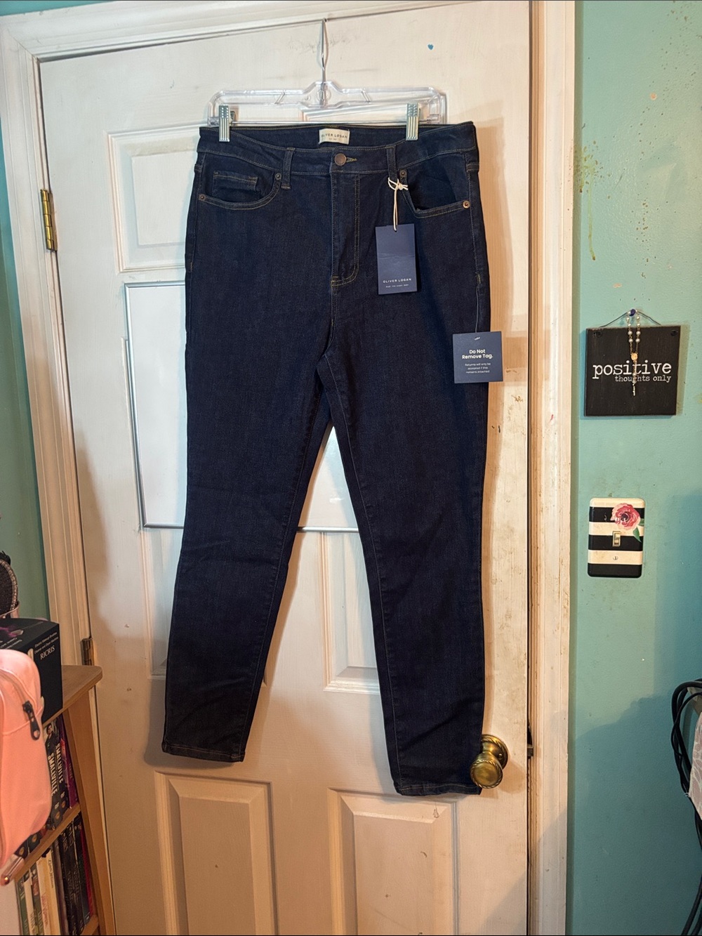 NWT Dark Blue Women’s Skinny Jeans Size Medium or a size 6-8